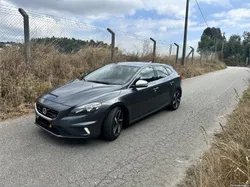 Volvo V40 R Design