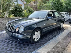 Mercedes-Benz E 220 D Classic