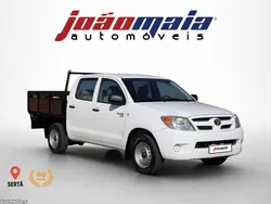 Toyota Hilux ...