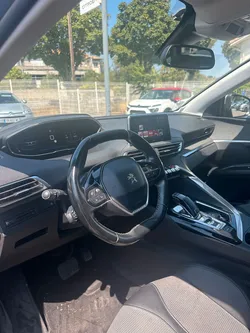 PEUGEOT 5008 BlueHDi 130ch SS EAT8 Active 7 PLACES