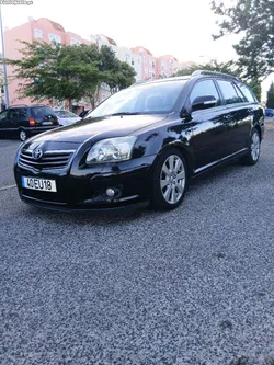 Toyota Avensis topo de gama