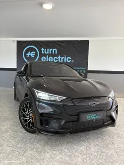 Ford Mustang Mach-E 98.7 kWh GT AWD