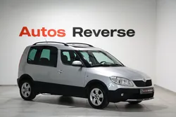 Skoda roomster 1.2 tsi 70 toit panoramique