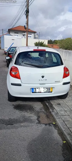 Renault Clio 1.2 com 75 cv
