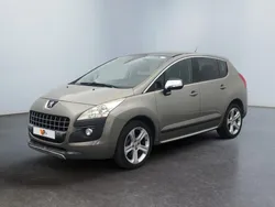 Peugeot 3008 1.6 HDi 16V 112ch FAP Premium Pack