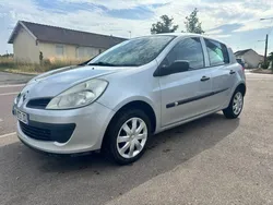 Renault Clio 3 1.2 essence 75 ch Clim manuel