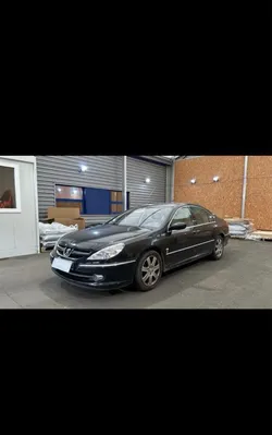 Peugeot 607