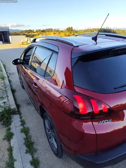 Peugeot 2008 VTi
