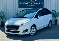 Peugeot 5008 1.6 bluehdi 120 cv 7 places allure / garantie 12 mois / toit panoramique / affichage tete haute / gps