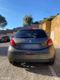 Peugeot 208 1.6 BlueHDi Style