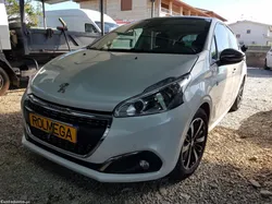 Peugeot 208 1.2 Automático