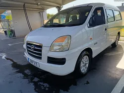 Hyundai H-1 Starex