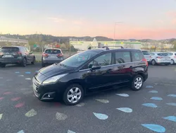 Peugeot 5008 phase II 1.6 BlueHdi 120cv Allure année 05/2016 5 places