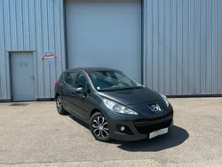 Peugeot 207 SW 1.4 Access 75Ch / kit distribution neuf