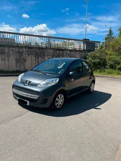 PEUGEOT 107 1.0 i Blue Lion 68 cv 1ère MAIN