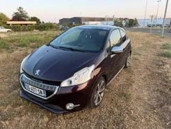 Peugeot 208 1.6HDI 114 CH XY