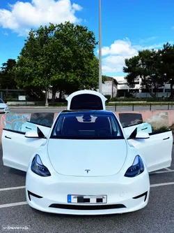 Tesla Model Y Long-Range RWD