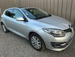 Mégane 1.5 dci 110cv haute finition (phare et capot à changer)