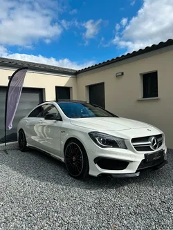 Mercedes-Benz CLA 45 AMG / 4 MATIC / 360 CV / APPLE CARPLAY / CAMERA DE RECUL / FULL SERVICE MERCEDES 7X / TOIT OUVRANT / GARANTIE 6 MOIS INCLUS / CARTE GRISE À MOITIER PRIX