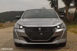 Peugeot 208 PureTech 100 GT