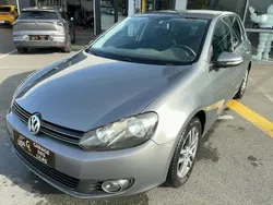 Volkswagen Golf 1.6 TDI 105ch FAP Confortline 5p