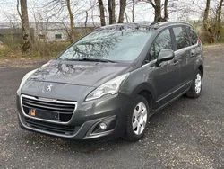 Peugeot 5008 1.6l hdi 120 cv 7 places / gps / toit pano / clim auto