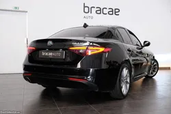 Alfa Romeo Giulia 2.2 AT8 Executive