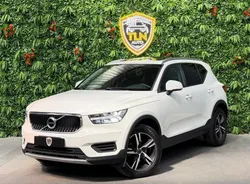 Volvo XC40 T3 156 ch 5p | TOIT OUVRANT | CAMERA DE RECUL | KEY LESS | JANTE ALU | SIÈGE CUIR / TISSU ||