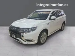 MITSUBISHI Outlander PHEV Kaiteki 4WD