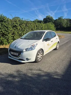 Peugeot 208 1.6 e-HDI FAP S&S Dérivé VP