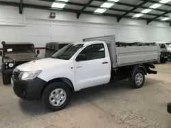 TOYOTA Hilux 2.5D-4D Cabina Sencilla GX