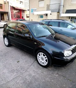 VW Golf 1.4 16V gasolina (GPL) ano 2001 impecável de motor