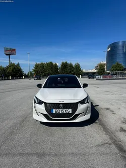 Peugeot 208 1.2 Puretech GT Line EAT8