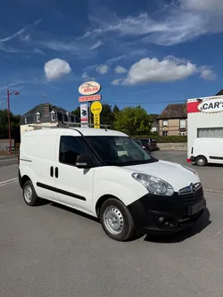 Opel Combo 1.6cdti 90 2eme main vehicule propre