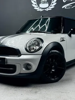 MINI Cooper Cabrio d