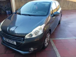 Peugeot 208 Peugeot 208 Allure 1.6 blue HDI full extras apenas 110 mkl com teto panorâmico,muito bom . 150  mês