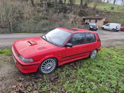 TOYOTA Corolla 1.6 GL