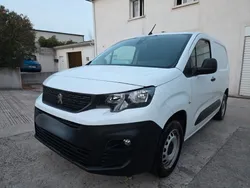 Peugeot partner iii, eat8 130 cv, full options, 1ʳᵉ main, kit distribution neuf, suivi complet, tva récupérable