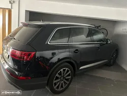 Audi Q7 3.0 TDI quattro tiptronic 7L