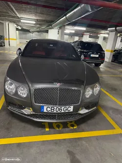 Bentley Flying Spur V8