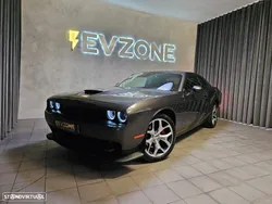 Dodge Challenger Auto SXT Plus