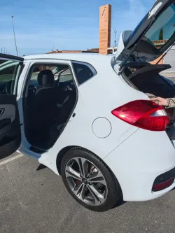 Kia Cerato Ceed 1.6 CRDI Eco-Dynamics Tech 136 Tech