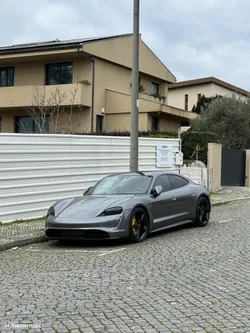 Porsche Taycan Standard