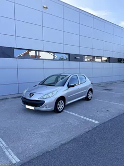 Peugeot 206 plus 1.1 Gasolina