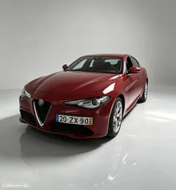 Alfa Romeo Giulia 2.2 D Sprint AT8