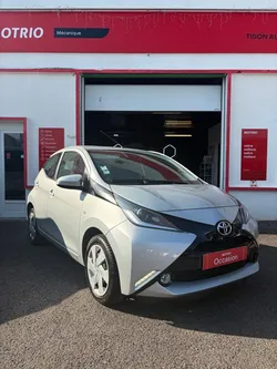TOYOTA AYGO. 1.0 VVTI, X-PLAY, AUTOMATIQUE, mise en circulation en 2018, garantie 6 mois