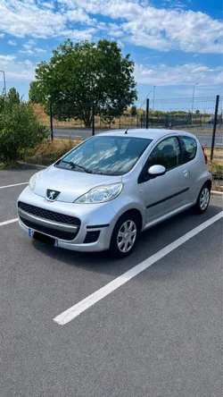 Peugeot 107 1.0 VVT-i 127 000km - CT OK - Très bon état Entretien à jour