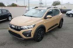 Dacia Sandero III Stepway 1.0 TCE 110 Expression Caméra de recul, Avertisseur Angles morts, Radar Avant et Arrière.......... 10 Kilomètres