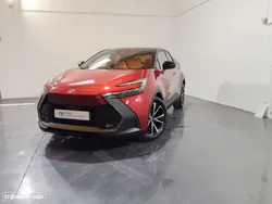 Toyota C-HR 1.8 Hybrid Square Collection