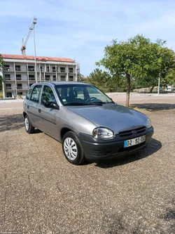 Opel Corsa Swing 1.2 em bom estado!!! Negociável